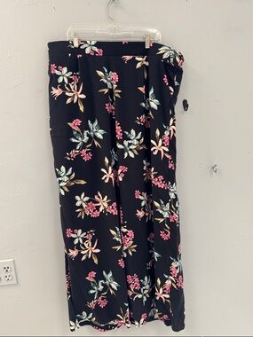 torrid  3R Black Wide Leg Floral Pants
